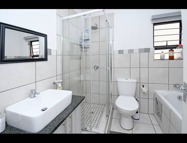 2 BEDROOM TOWNHOUSE FOR SALE IN FERNDALE